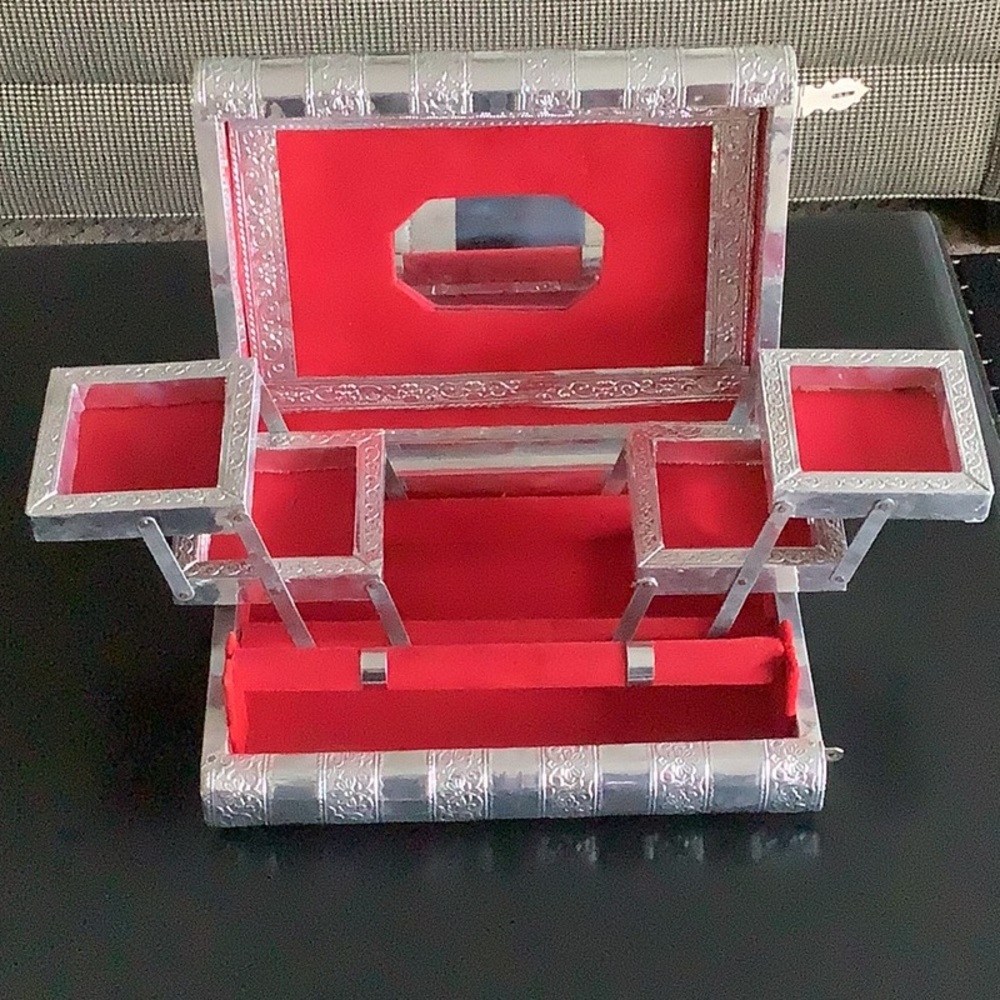 Silver metal embossed jewelry box handmade in India